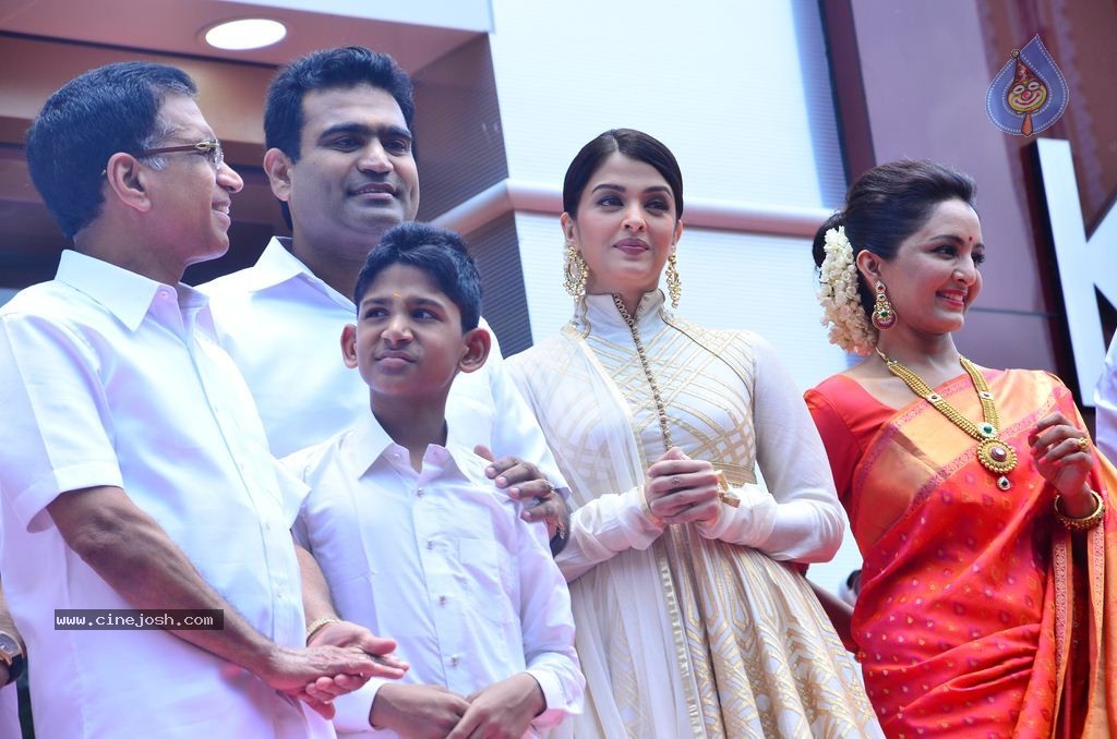 Kalyan Jewellers Chennai Showroom Launch - 38 / 59 photos