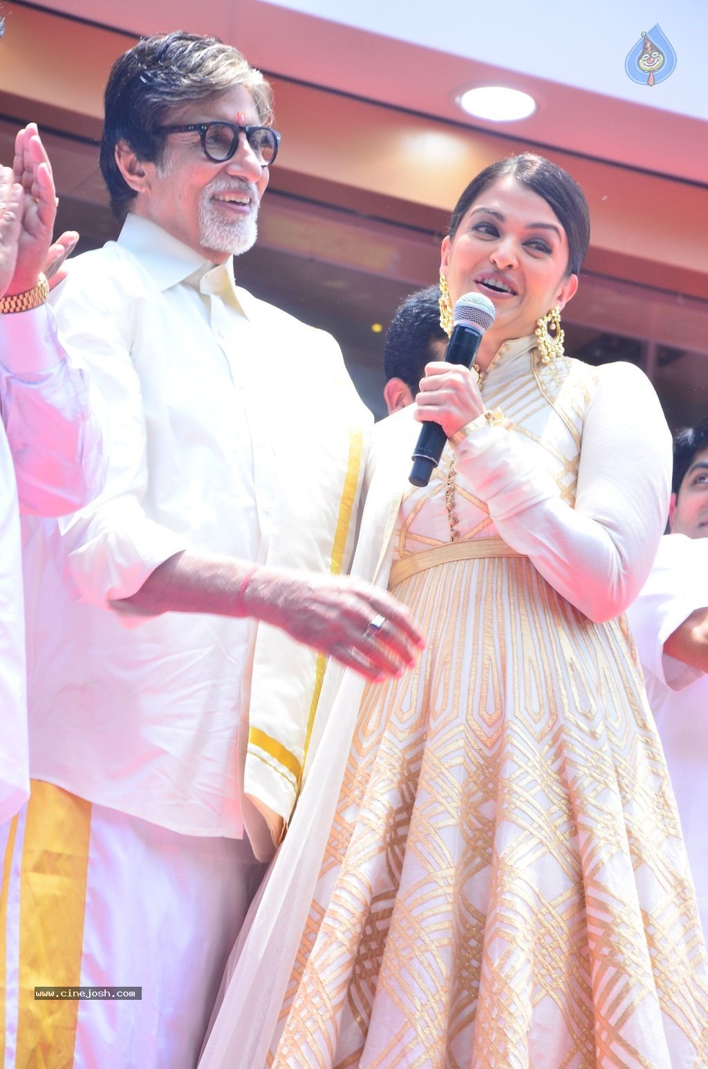 Kalyan Jewellers Chennai Showroom Launch - 51 / 59 photos