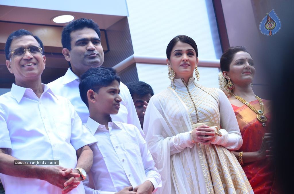 Kalyan Jewellers Chennai Showroom Launch - 55 / 59 photos