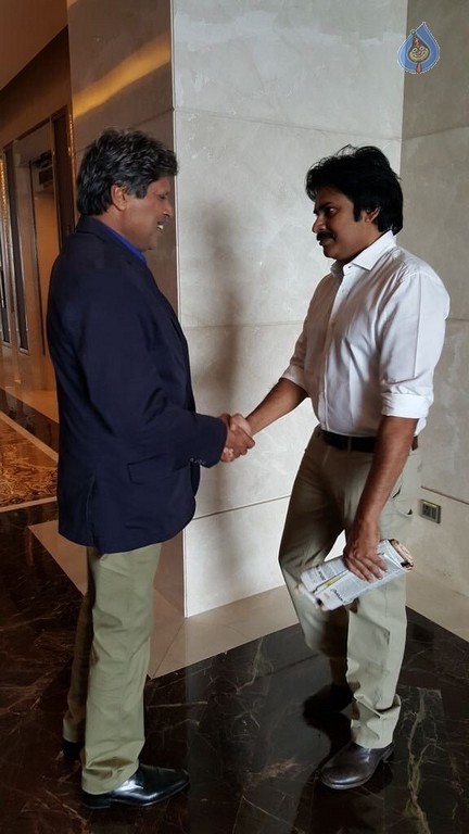 Kapil Dev Meets Pawan Kalyan - 1 / 3 photos