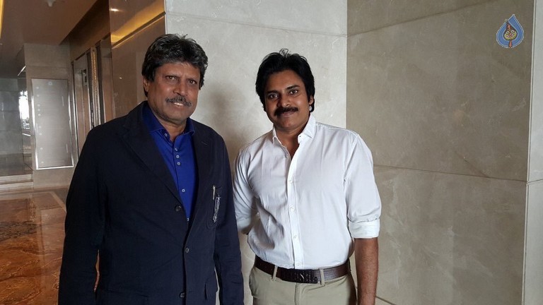 Kapil Dev Meets Pawan Kalyan - 3 / 3 photos