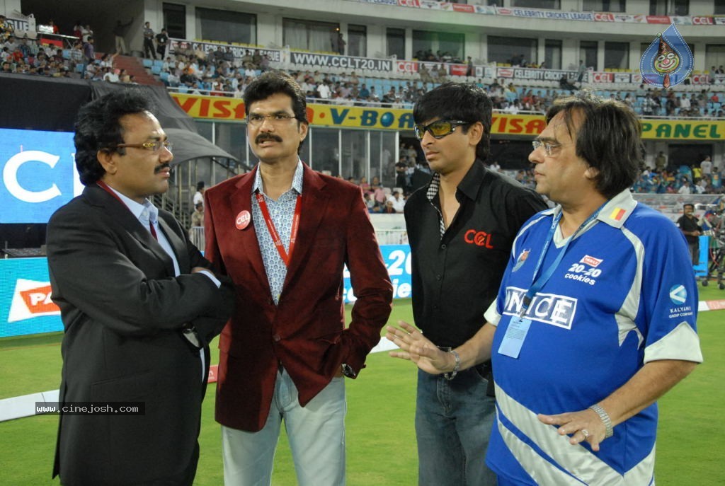 Karnataka Bulldozers vs Chennai Rhinos Final Match - 44 / 128 photos