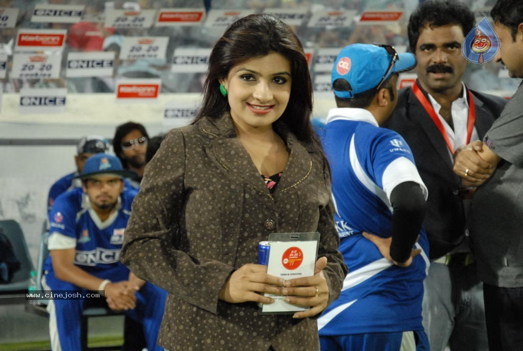 Karnataka Bulldozers vs Chennai Rhinos Final Match - 48 / 128 photos