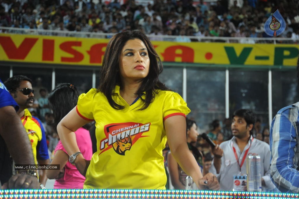 Karnataka Bulldozers vs Chennai Rhinos Final Match - 57 / 128 photos