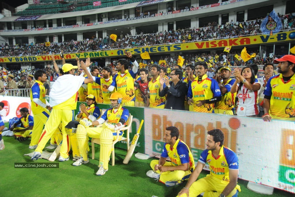 Karnataka Bulldozers vs Chennai Rhinos Final Match - 60 / 128 photos