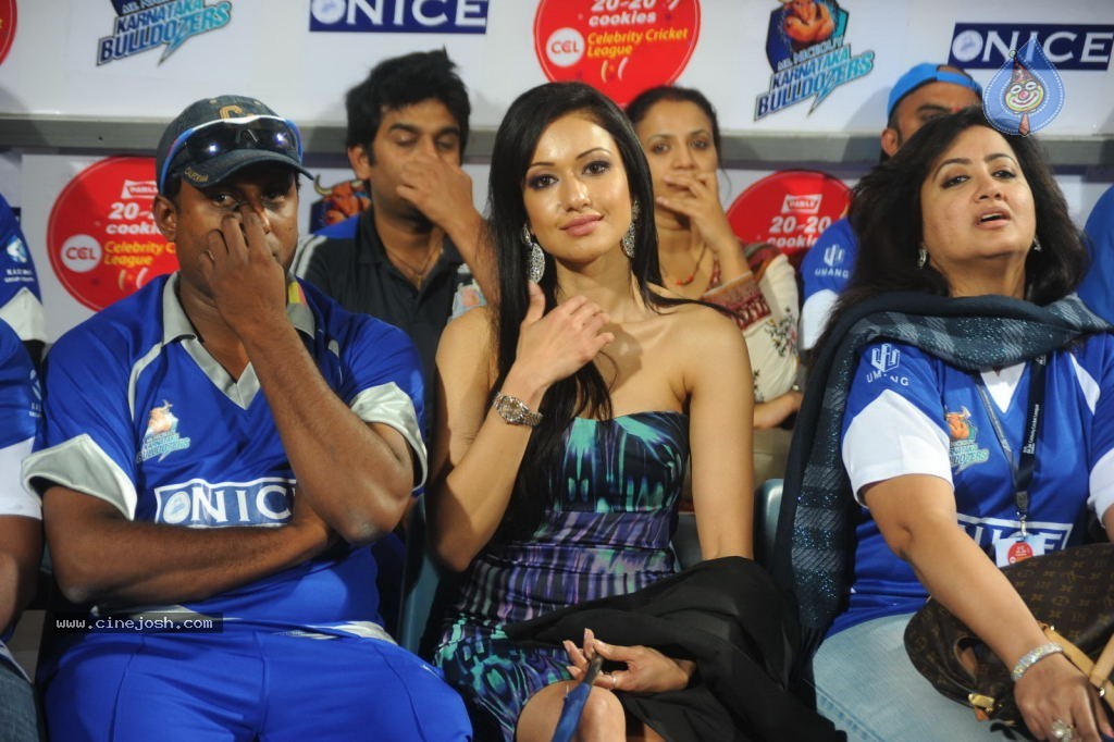 Karnataka Bulldozers VS Chennai Rhinos Match  - 59 / 129 photos