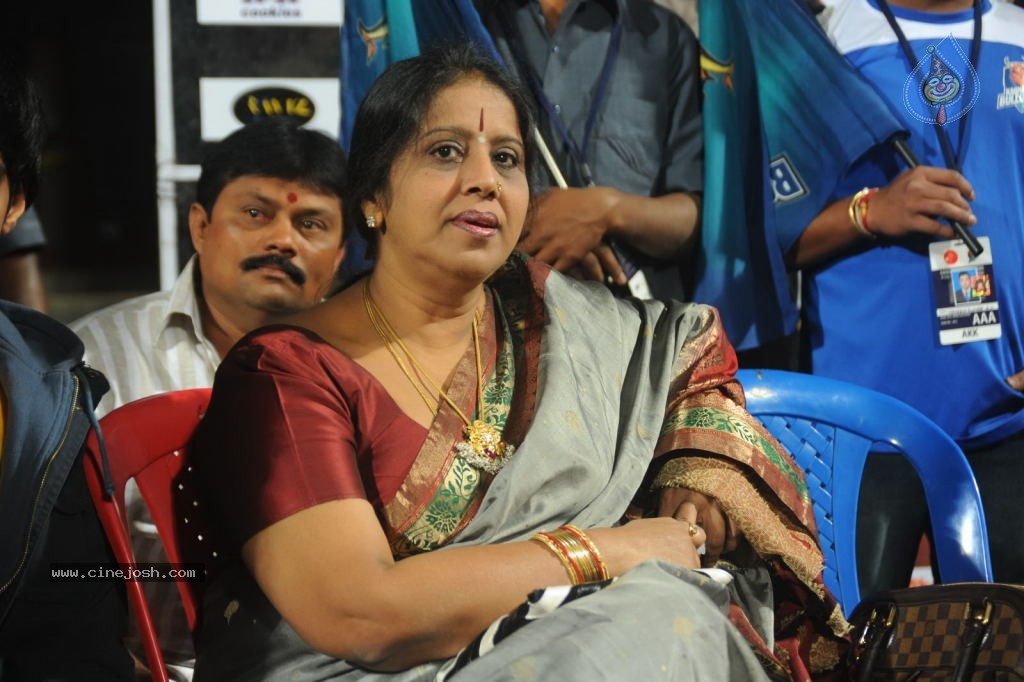 Karnataka Bulldozers VS Chennai Rhinos Match  - 89 / 129 photos