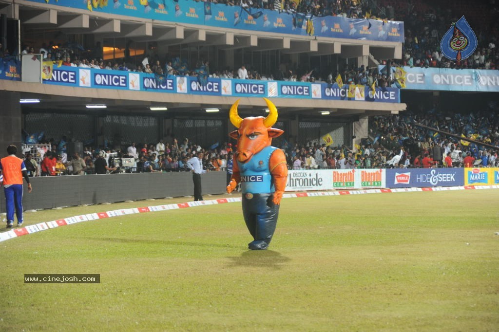 Karnataka Bulldozers VS Chennai Rhinos Match  - 91 / 129 photos