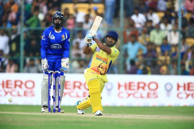 Karnataka Bulldozers Vs Chennai Rhinos Match Photos - 10 / 42 photos