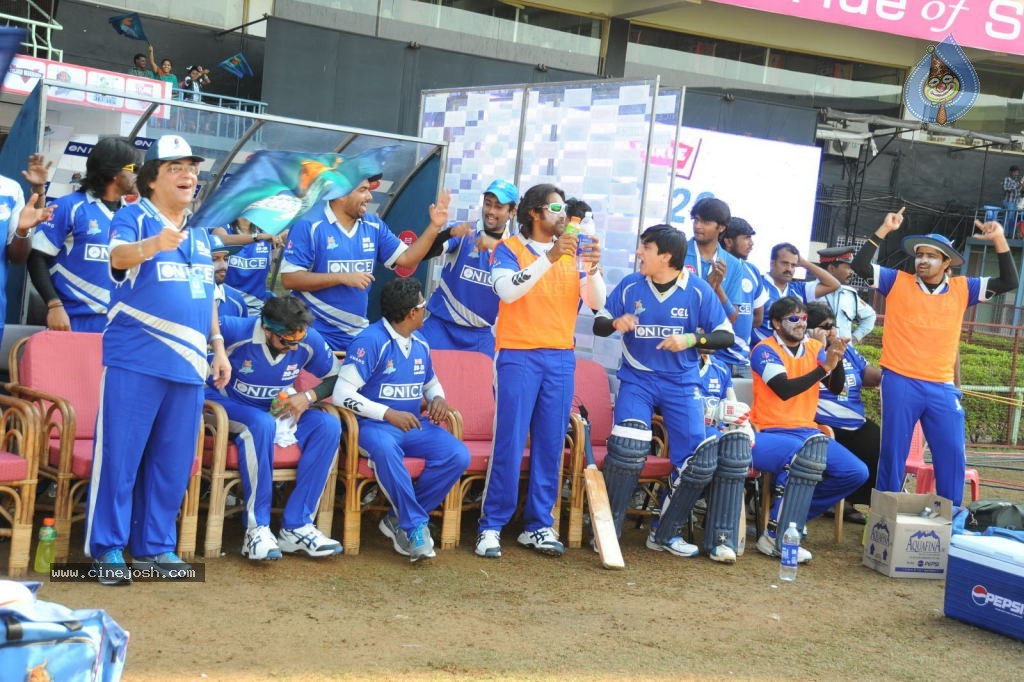 Karnataka Bulldozers Vs Kerala Strikers Match Photos - 17 / 60 photos