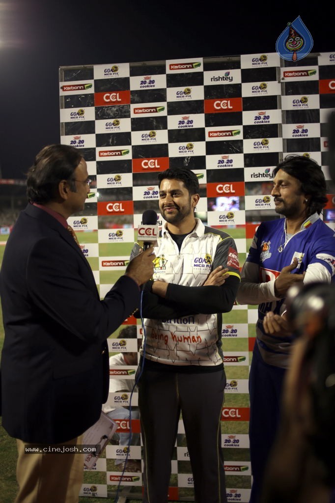 Karnataka Bulldozers Vs Mumbai Heroes Match - 21 / 202 photos