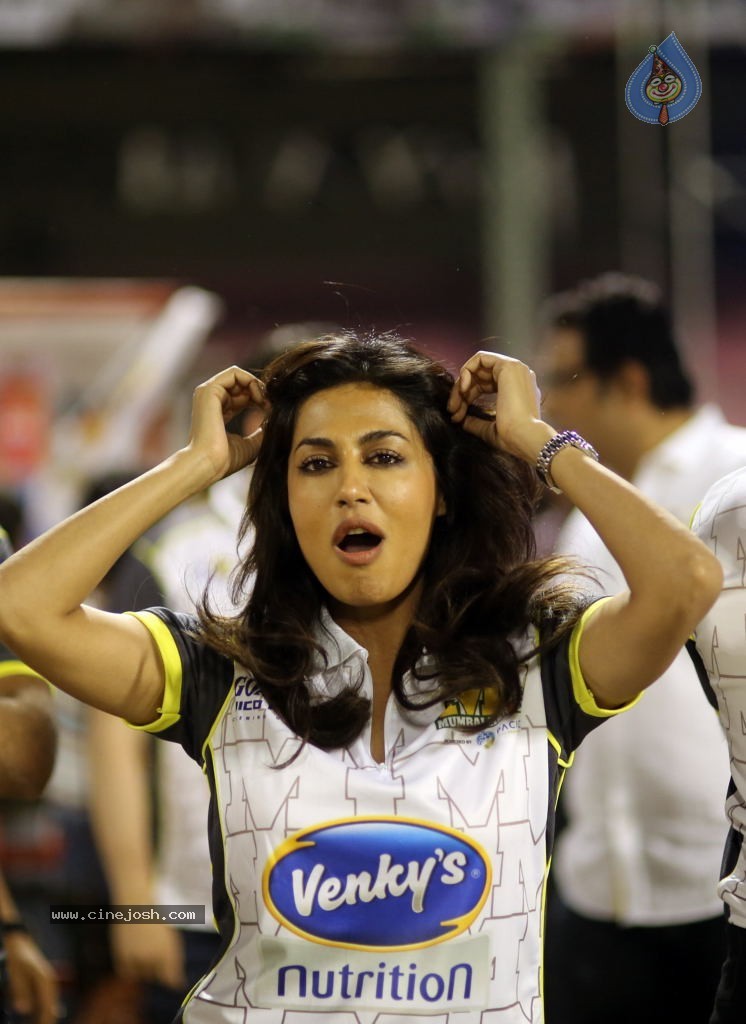 Karnataka Bulldozers Vs Mumbai Heroes Match - 43 / 202 photos