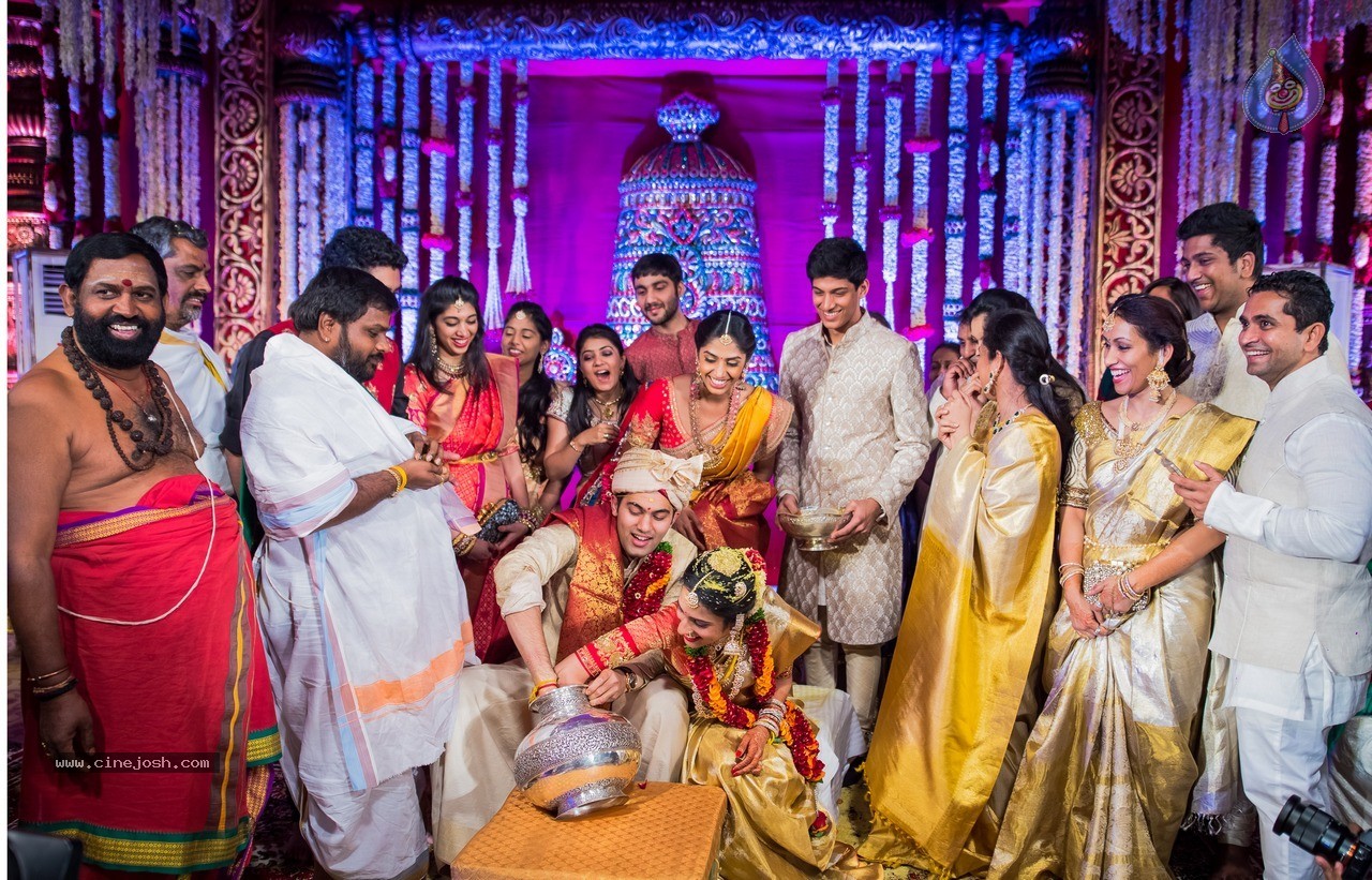Kavya n Rajiv Wedding Album - 4 / 9 photos