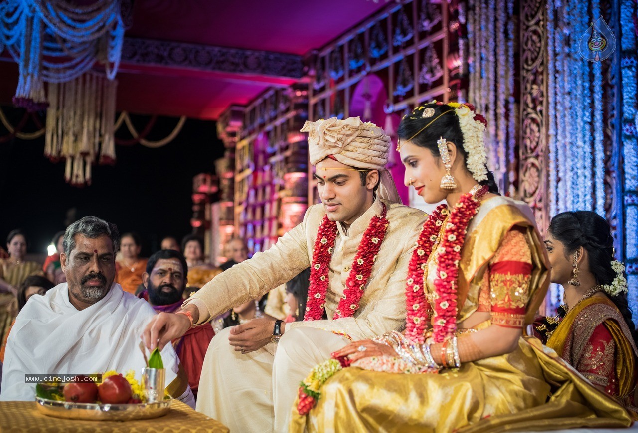 Kavya n Rajiv Wedding Album - 7 / 9 photos