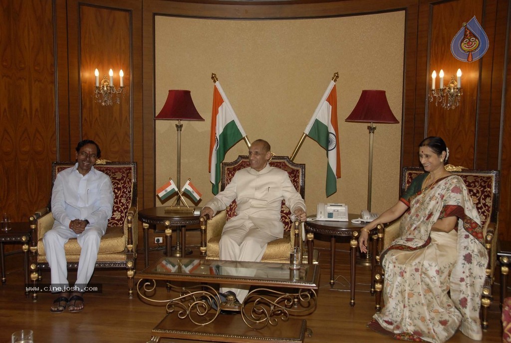 KCR Sworn in as Telangana CM - 1 / 97 photos