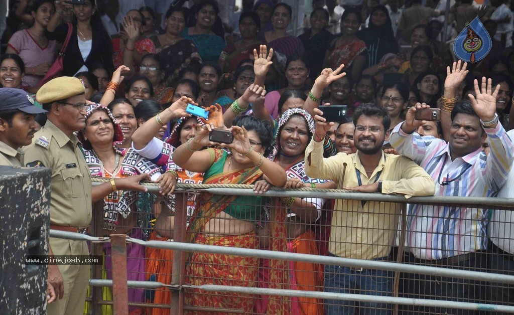 KCR Sworn in as Telangana CM - 38 / 97 photos