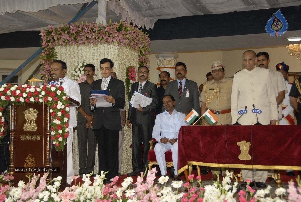 KCR Sworn in as Telangana CM - 96 / 97 photos