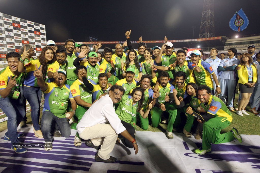 Kerala Strikers Vs Bhojpuri Dabanggs Match Photos - 22 / 183 photos
