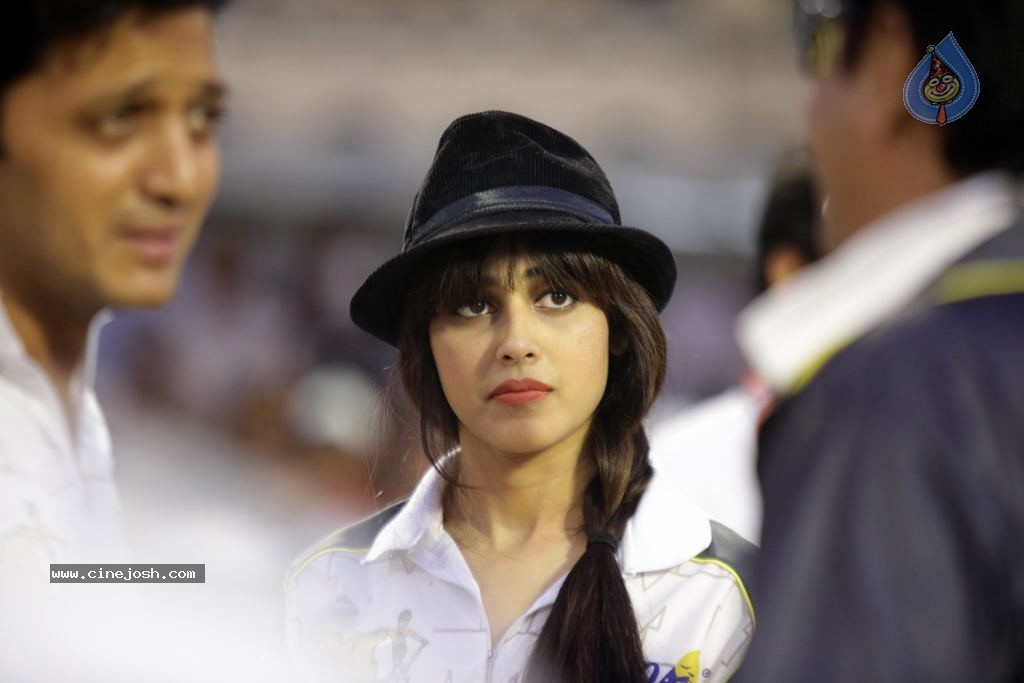Kerala Strikers Vs Bhojpuri Dabanggs Match Photos - 65 / 183 photos