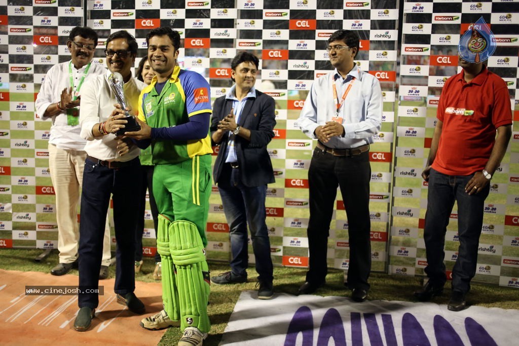 Kerala Strikers Vs Bhojpuri Dabanggs Match Photos - 70 / 183 photos