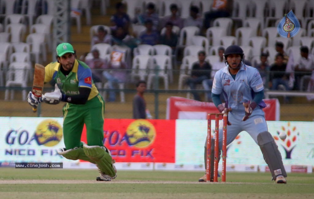 Kerala Strikers Vs Bhojpuri Dabanggs Match Photos - 87 / 183 photos