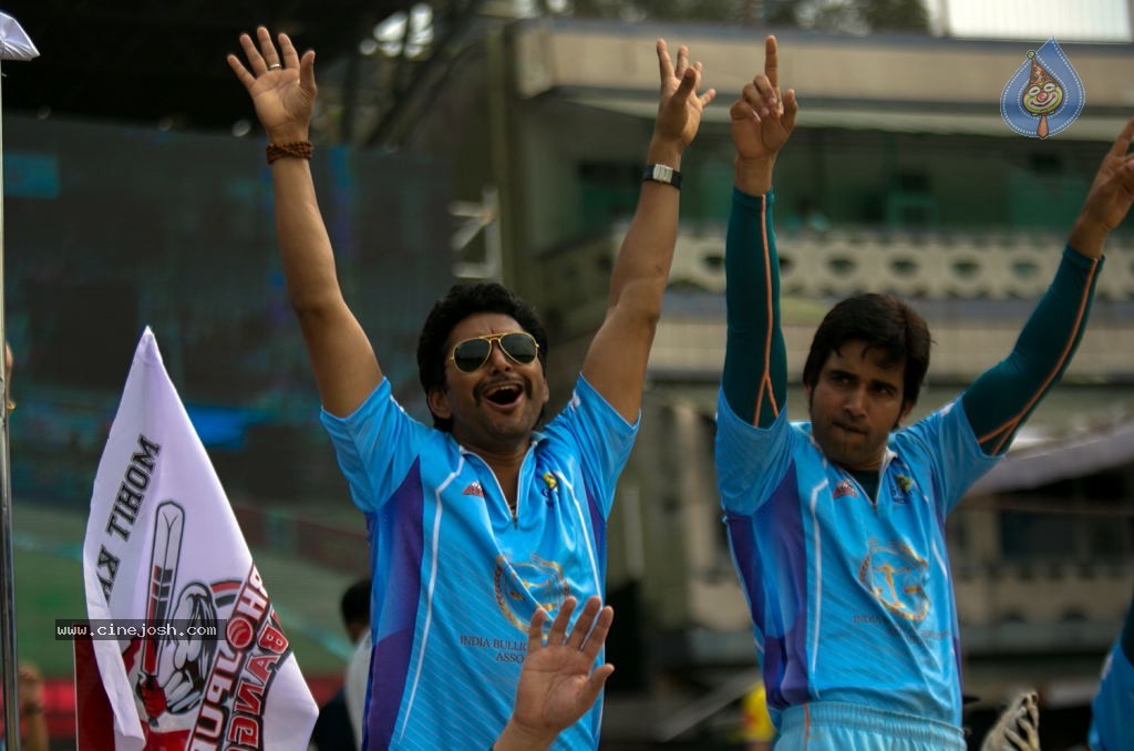 Kerala Strikers Vs Bhojpuri Dabanggs Match Photos - 89 / 183 photos