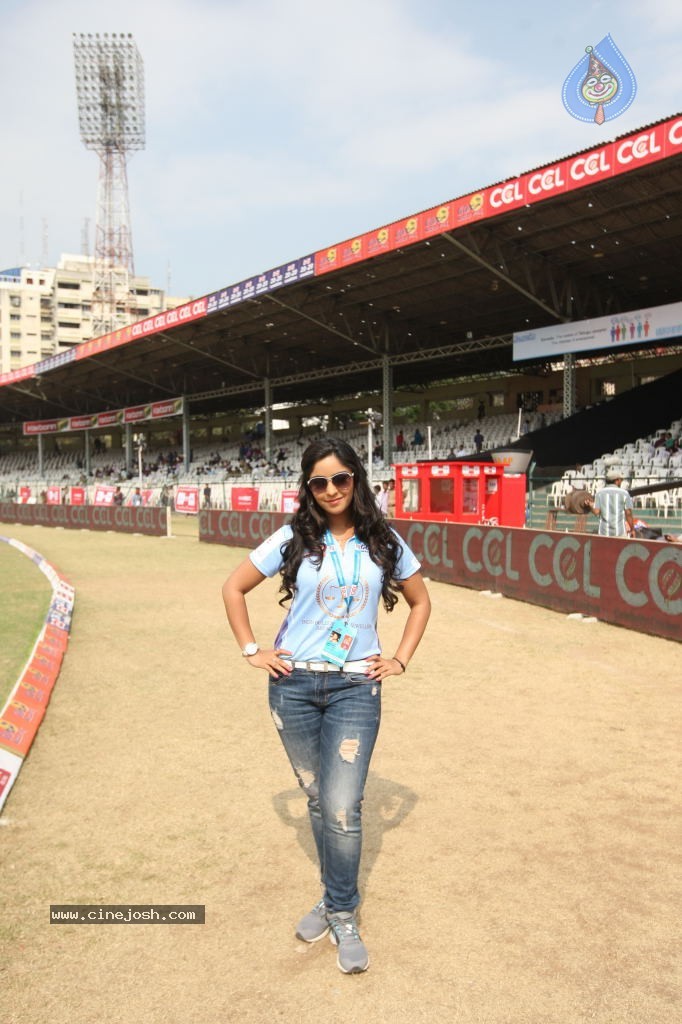Kerala Strikers Vs Bhojpuri Dabanggs Match Photos - 92 / 183 photos