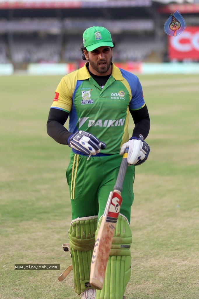Kerala Strikers Vs Bhojpuri Dabanggs Match Photos - 115 / 183 photos