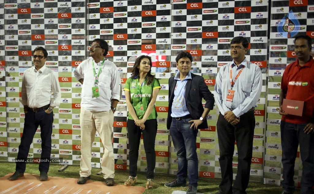 Kerala Strikers Vs Bhojpuri Dabanggs Match Photos - 182 / 183 photos