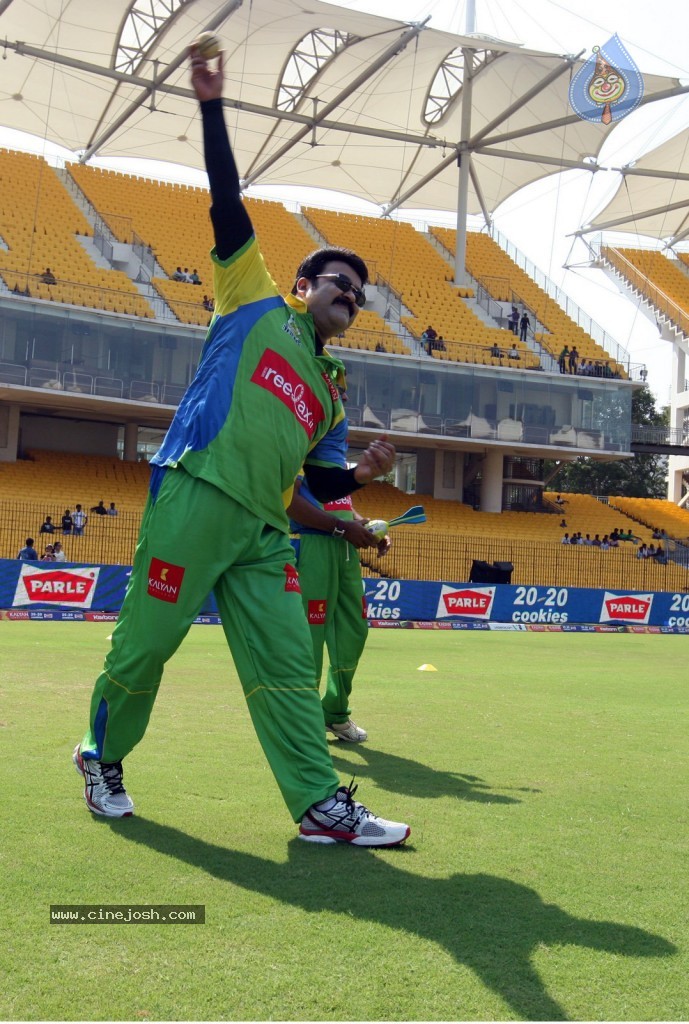 Kerala Strikers vs Karnataka Bulldozers Match - 17 / 63 photos