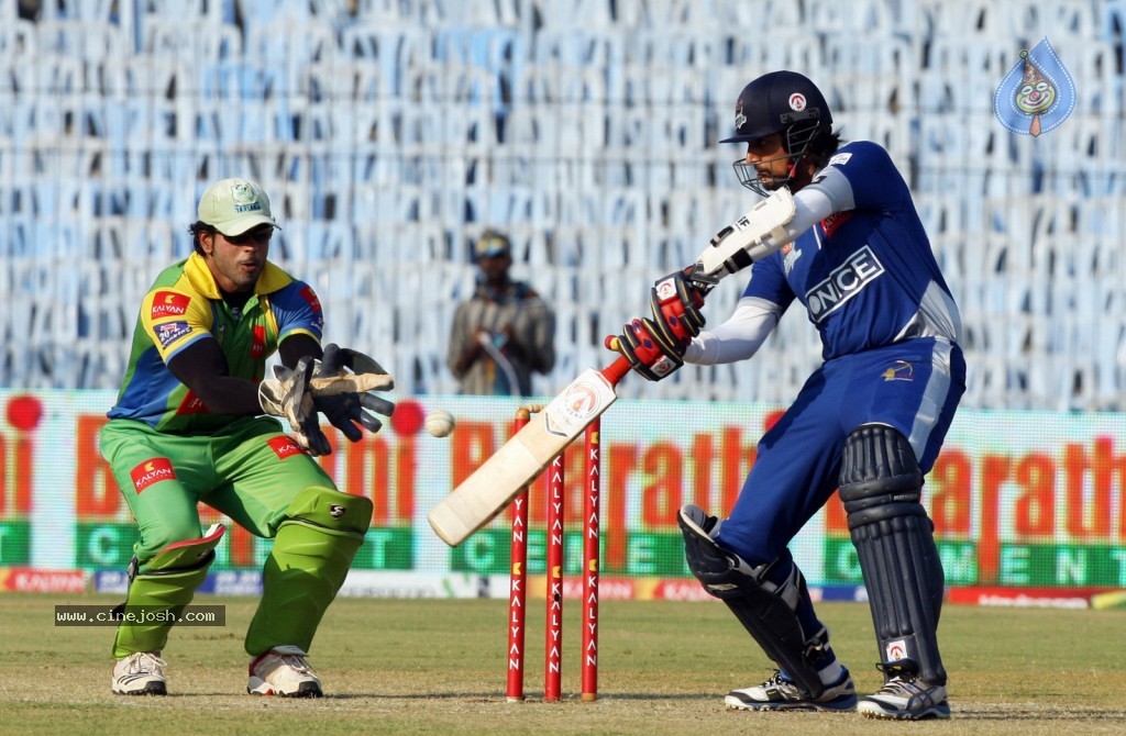 Kerala Strikers vs Karnataka Bulldozers Match - 34 / 63 photos