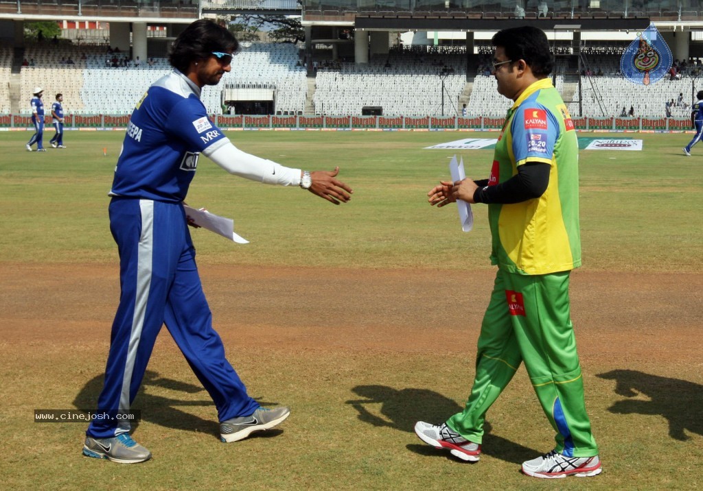 Kerala Strikers vs Karnataka Bulldozers Match - 50 / 63 photos