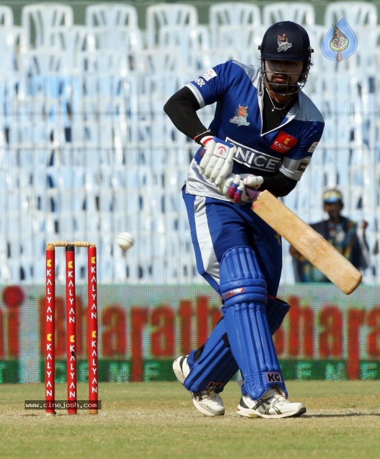 Kerala Strikers vs Karnataka Bulldozers Match - 56 / 63 photos