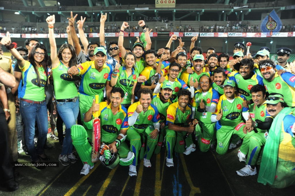 Kerala Strikers Vs Mumbai Heroes Match Photos - 30 / 169 photos