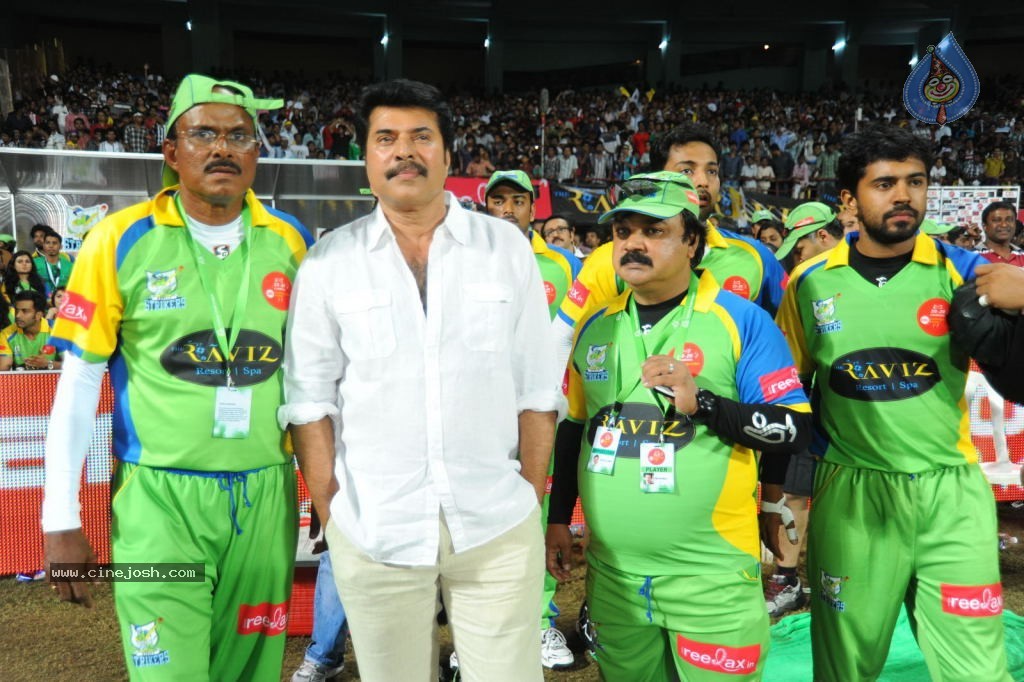Kerala Strikers Vs Mumbai Heroes Match Photos - 48 / 169 photos