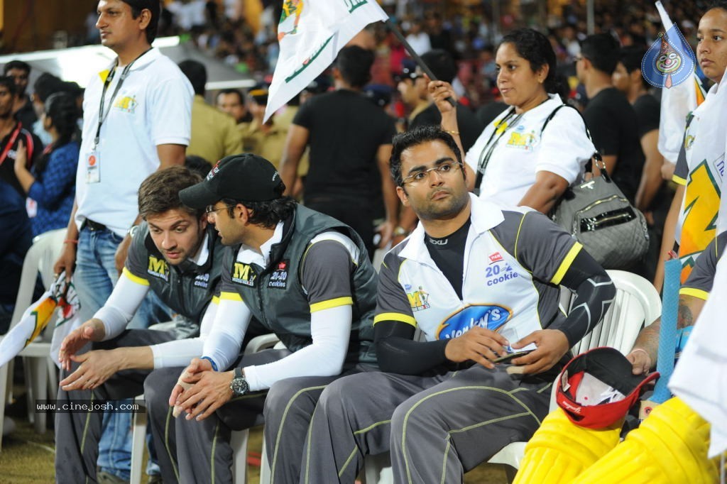 Kerala Strikers Vs Mumbai Heroes Match Photos - 58 / 169 photos