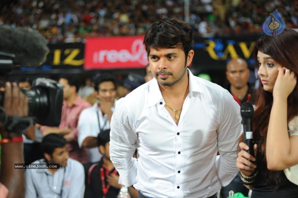 Kerala Strikers Vs Mumbai Heroes Match Photos - 62 / 169 photos