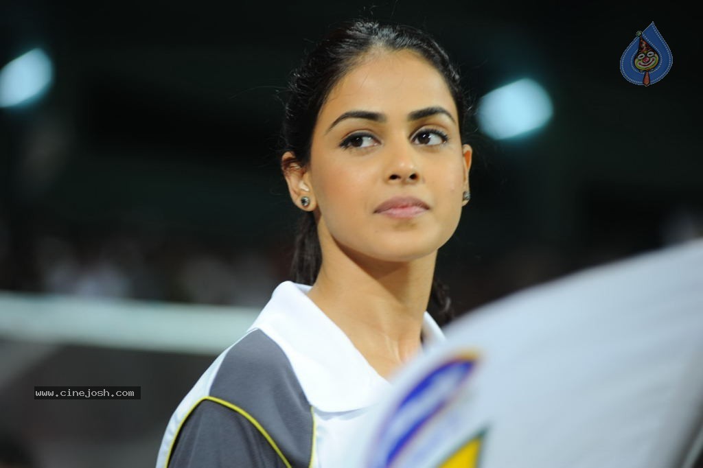 Kerala Strikers Vs Mumbai Heroes Match Photos - 64 / 169 photos