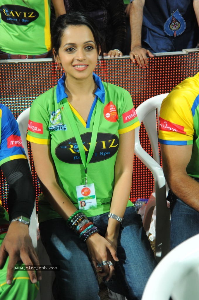Kerala Strikers Vs Mumbai Heroes Match Photos - 77 / 169 photos