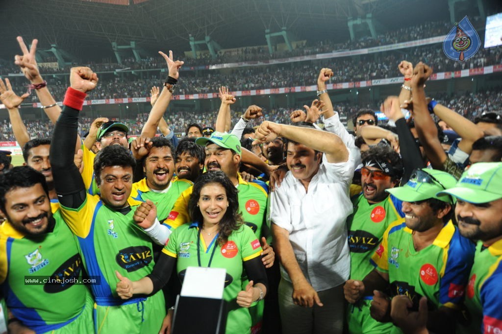 Kerala Strikers Vs Mumbai Heroes Match Photos - 80 / 169 photos