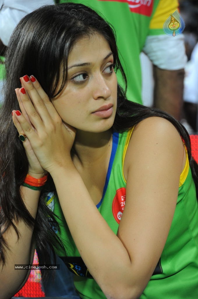Kerala Strikers Vs Mumbai Heroes Match Photos - 83 / 169 photos