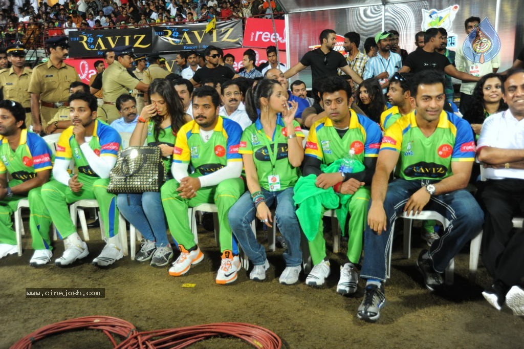 Kerala Strikers Vs Mumbai Heroes Match Photos - 92 / 169 photos