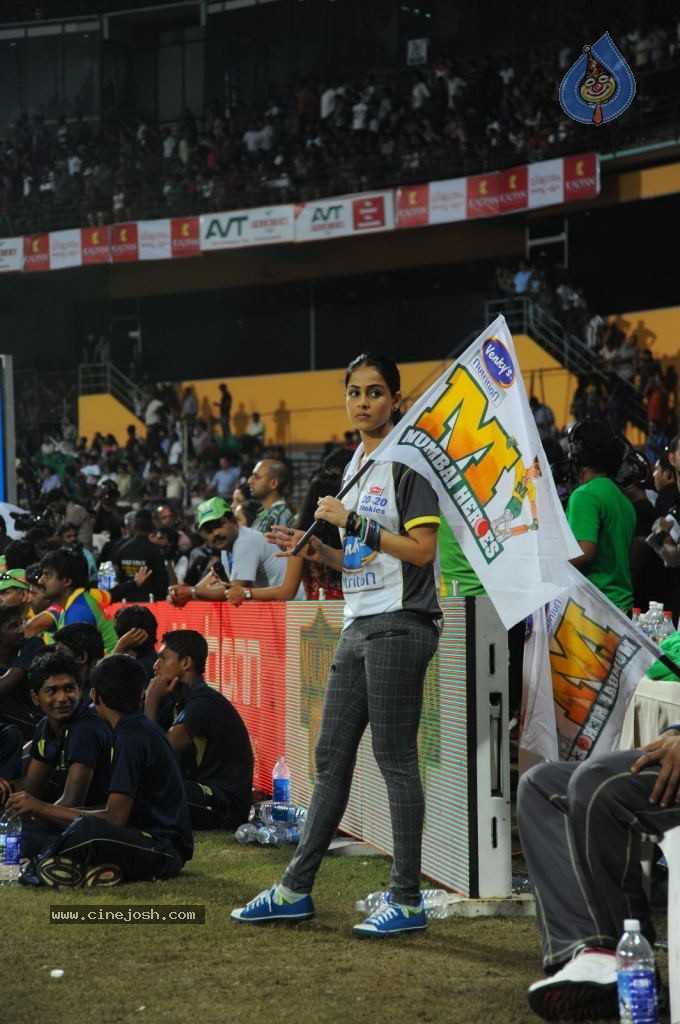 Kerala Strikers Vs Mumbai Heroes Match Photos - 153 / 169 photos