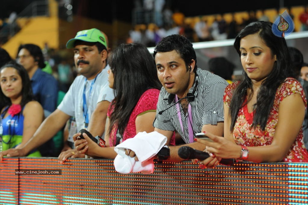 Kerala Strikers Vs Mumbai Heroes Match Photos - 162 / 169 photos
