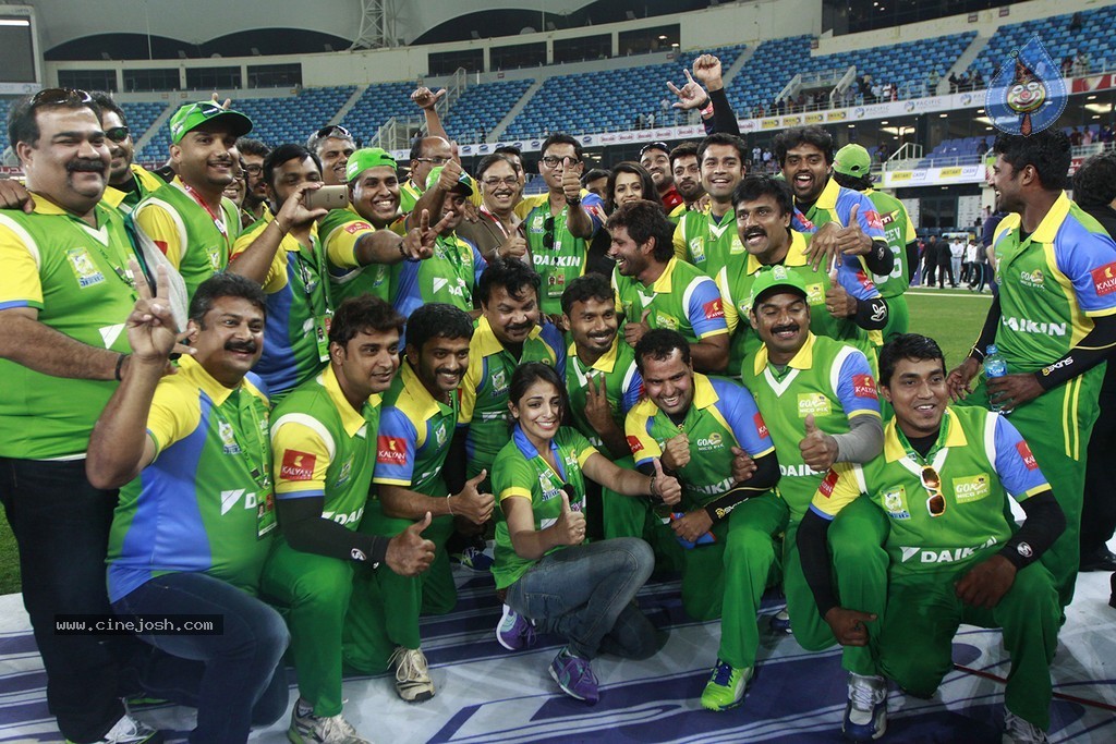Kerala Strikers Vs Veer Marathi Match Photos - 36 / 78 photos