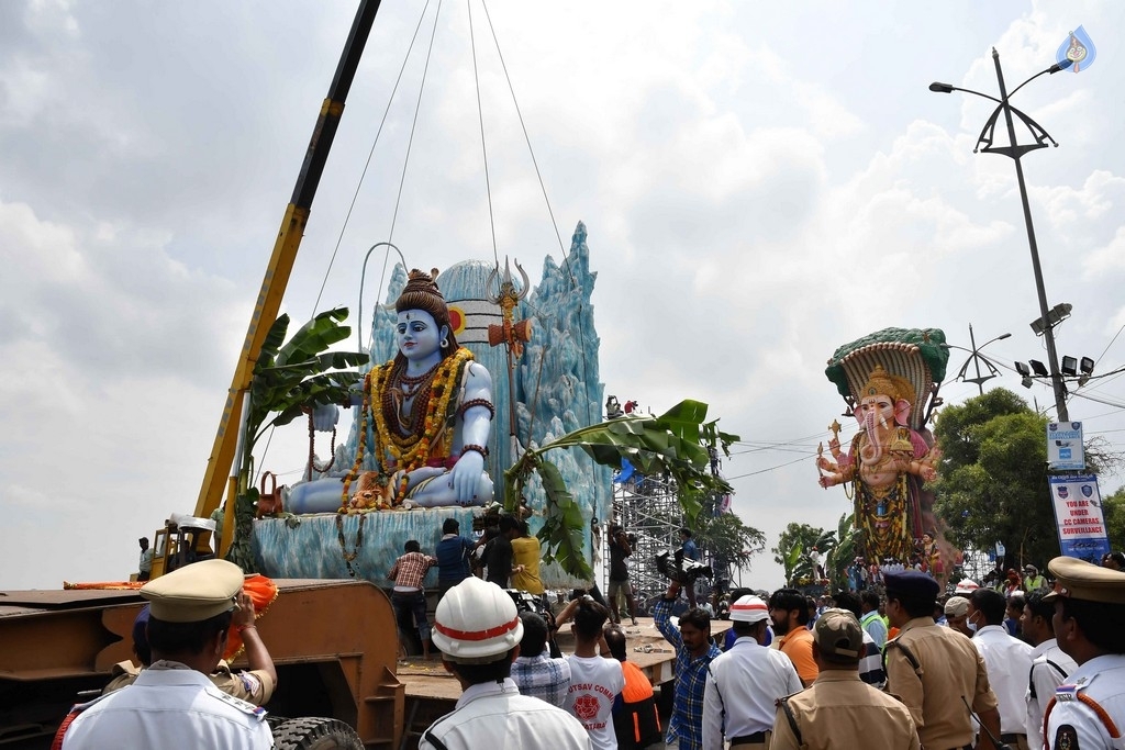 Khairatabad and Balapur Ganesh Nimajjanam Photos - 10 / 85 photos