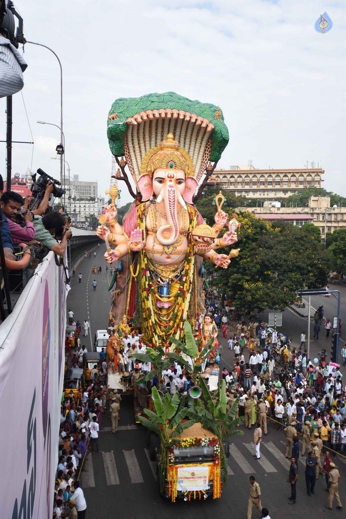 Khairatabad and Balapur Ganesh Nimajjanam Photos - 29 / 85 photos