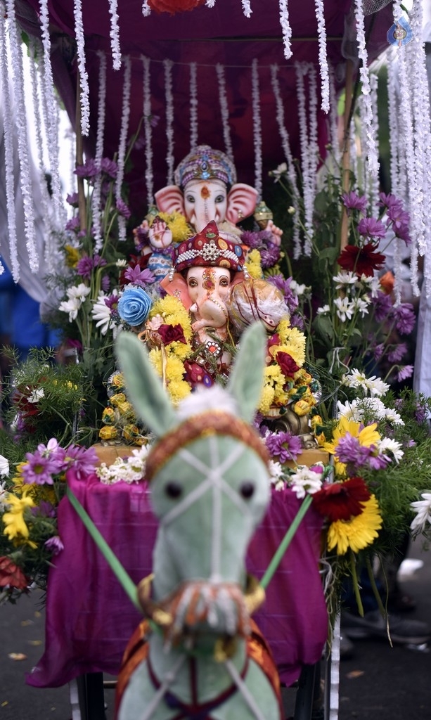 Khairatabad and Balapur Ganesh Nimajjanam Photos - 45 / 85 photos
