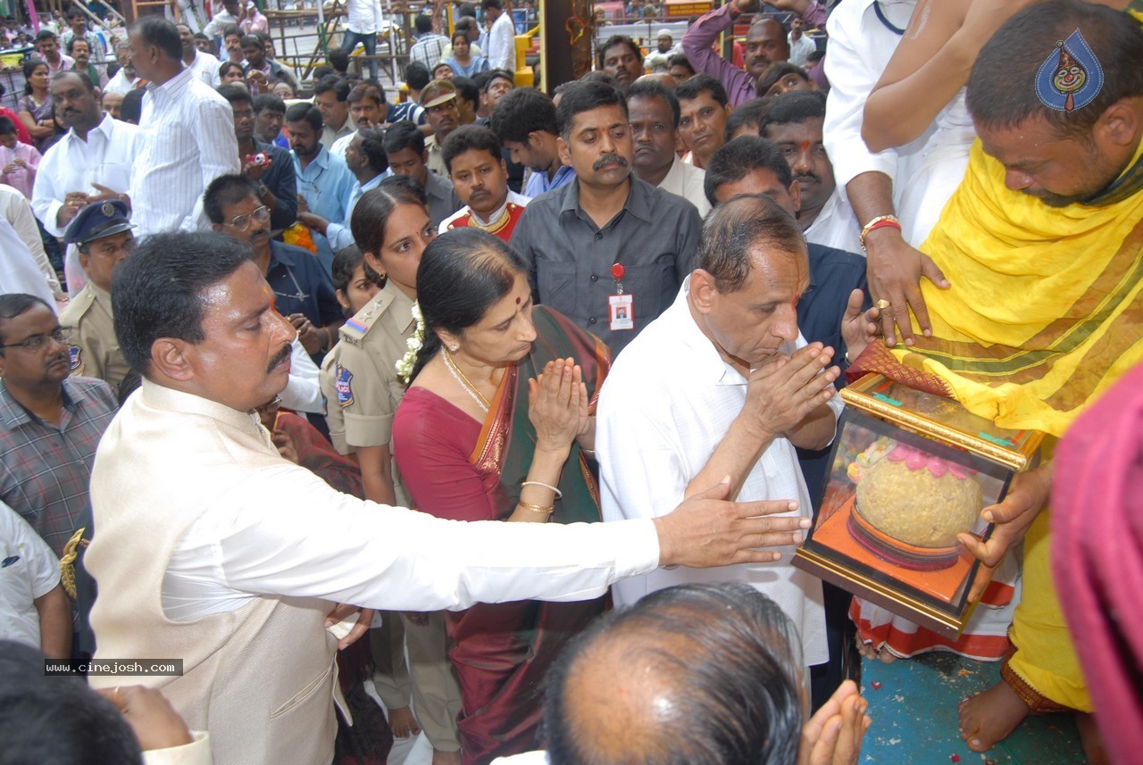 Khairatabad Ganesh 2014 Photos - 16 / 29 photos