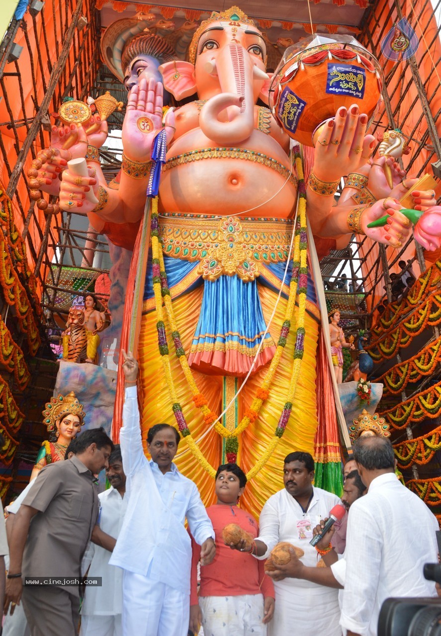 Khairatabad Ganesh 2014 Photos - 17 / 29 photos